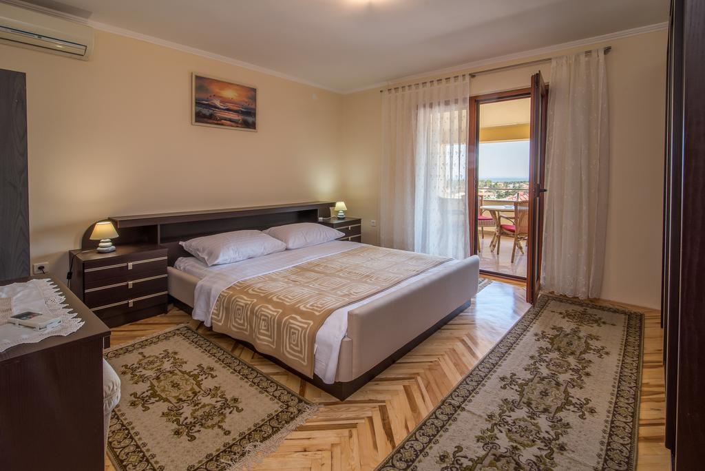 Apartman Slavko Krk Town Exterior photo